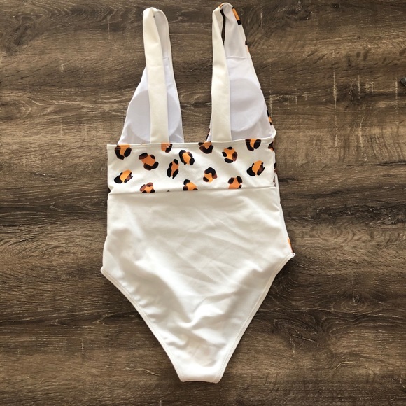 Lulu's | Leopard One Piece - Picture 2 of 4